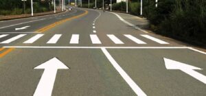 رنگ ترافیکی برای علائم راهنمایی